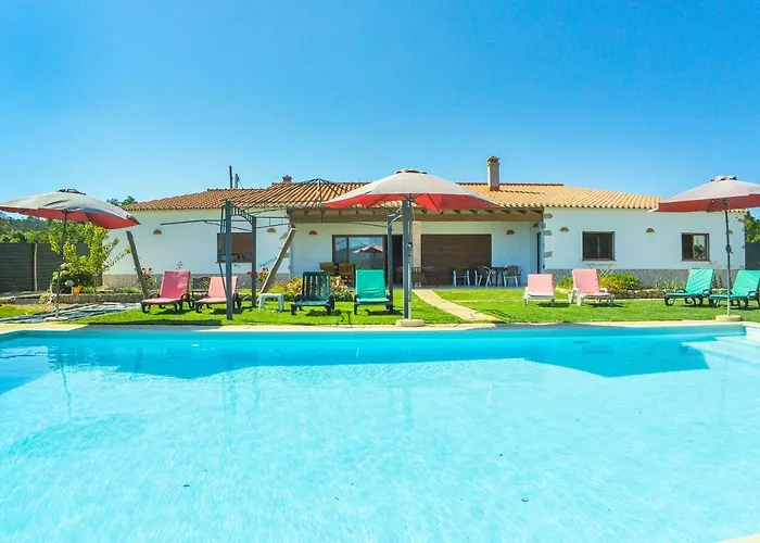 H - Montes De Praias Guesthouse
